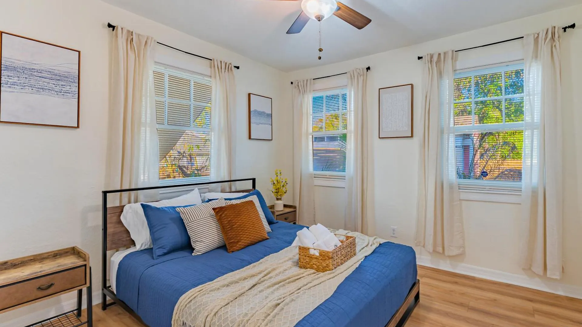 Holiday home Trendzy Suite W/ King Bed And A Walk To Starbucks Tampa United States